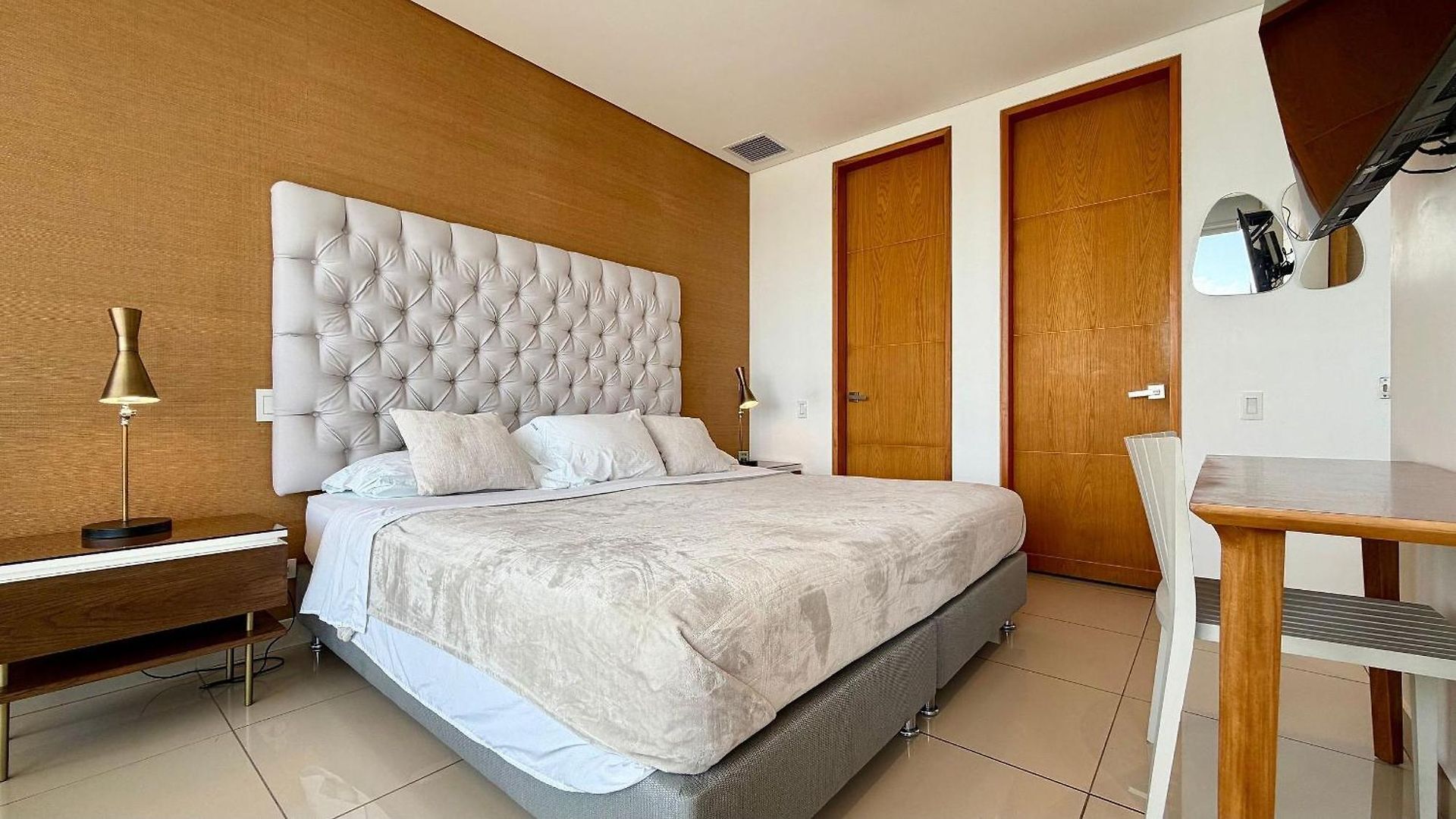 H2 Lujoso Apto 1 Hab Piso 23 Con Empleada * Cartagena